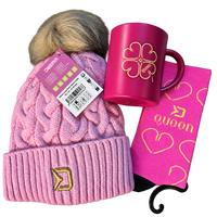 Pack Cadeau Queen – Mug, Bonnet d'hiver & Chaussettes