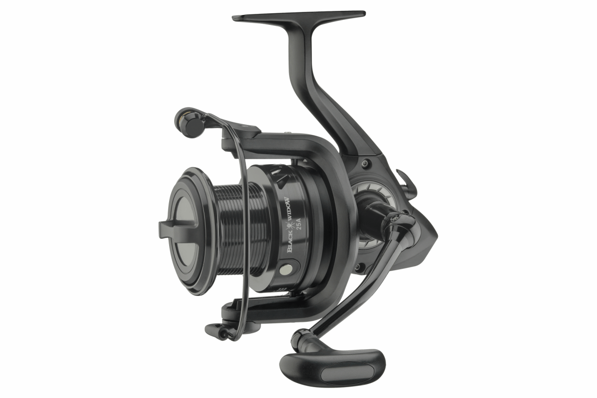 Daiwa BLACK WIDOW 25A - Karpermolen - KarperCentrale
