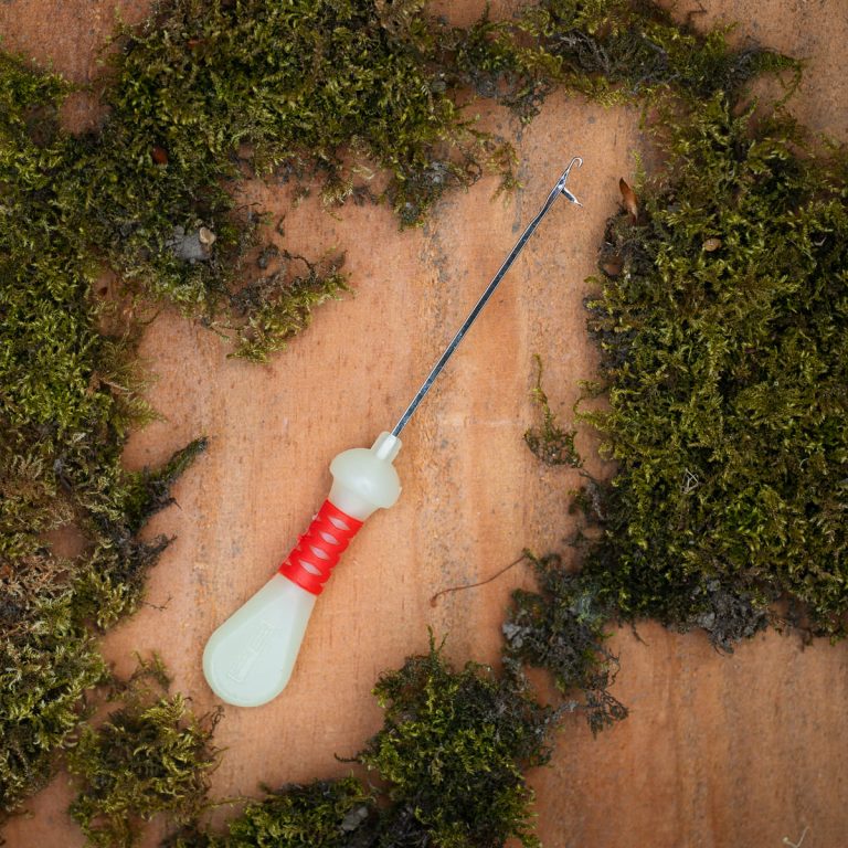 Aiguille à appâts pour lèvres